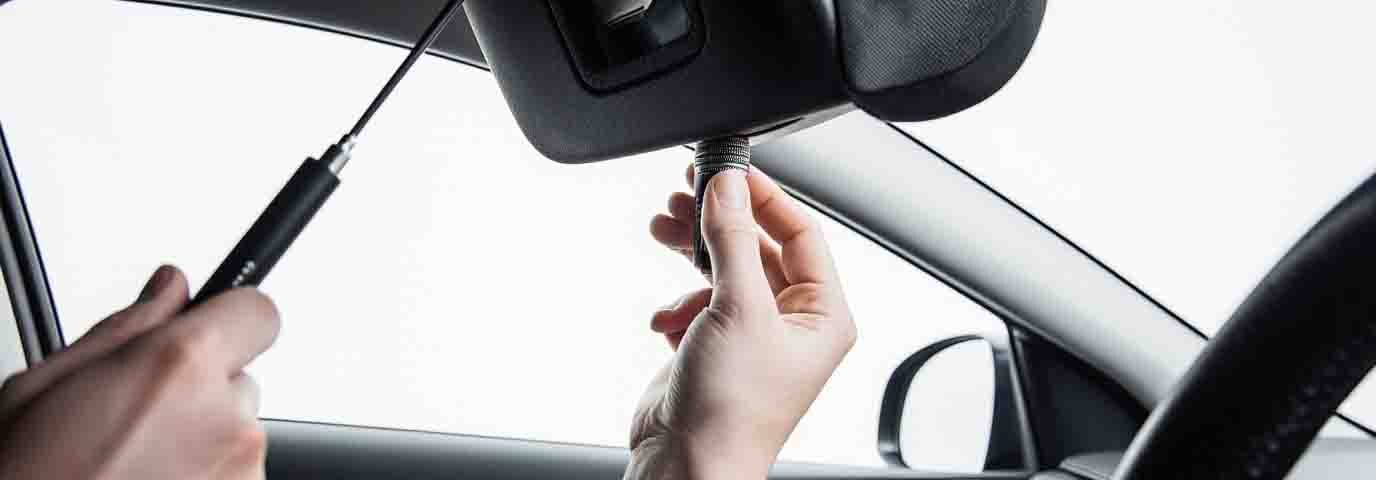 Installer un microphone pour appels mains-libres voiture
